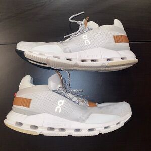 On Cloudnovas in the color White/Pearl